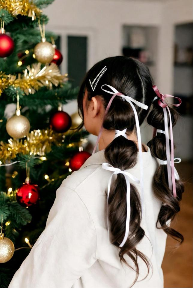 Christmas Hairstyles for Kids (Girls): 15 Cute & Festive Styles