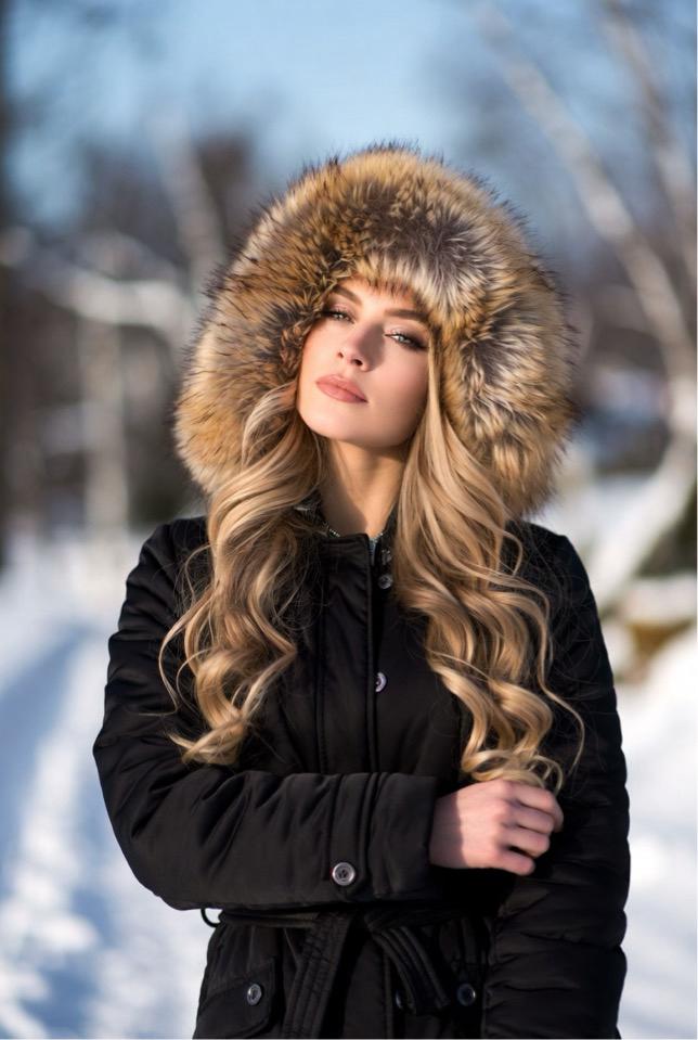 Winter Blonde Hair: 15 Trendy Shades & Stylist Tips for 2025