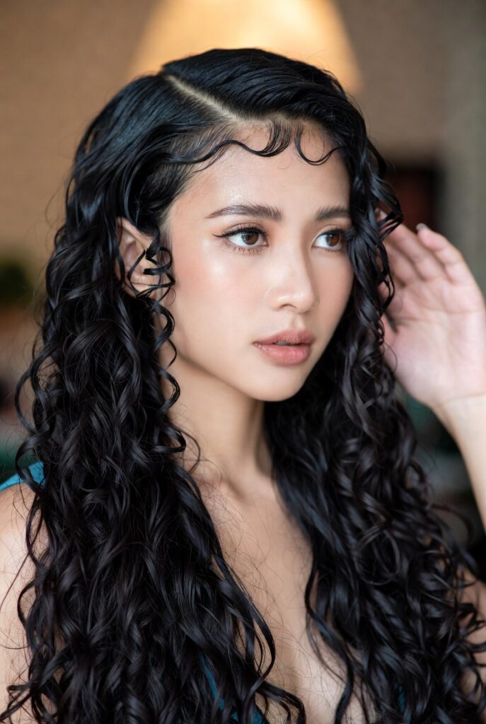 Trendy Party Hairstyles for Long Hair