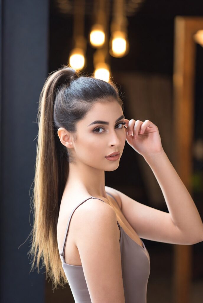 12 Trendy Straight Ponytail Hairstyles