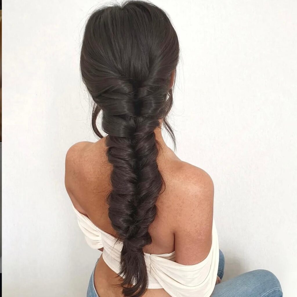 15 Quinceañera Hairstyles That Are Elegant, Trendy & Picture-Perfect