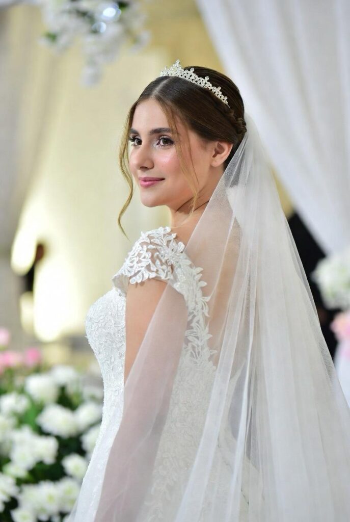 15 Quinceañera Hairstyles That Are Elegant, Trendy & Picture-Perfect