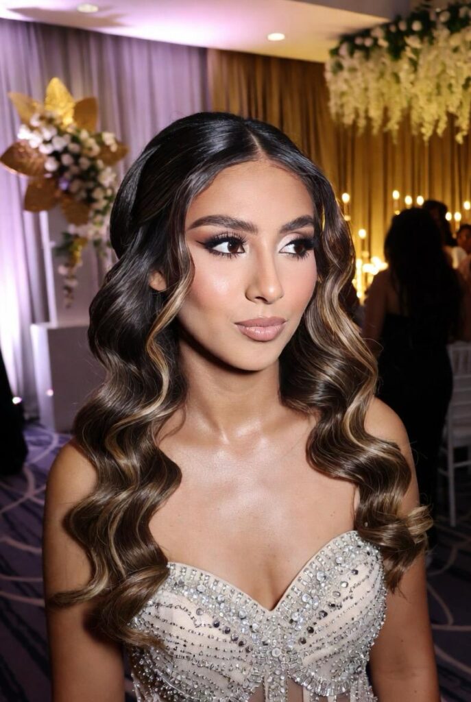 15 Quinceañera Hairstyles That Are Elegant, Trendy & Picture-Perfect