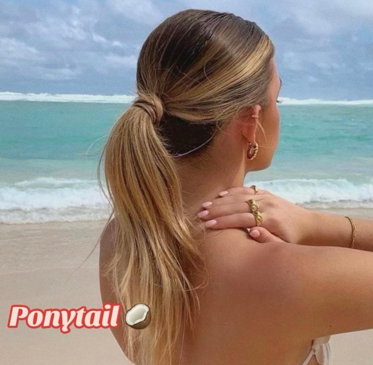 12 Easy & Stylish Beach Hairstyles That Survive Sun, Sand & Sea