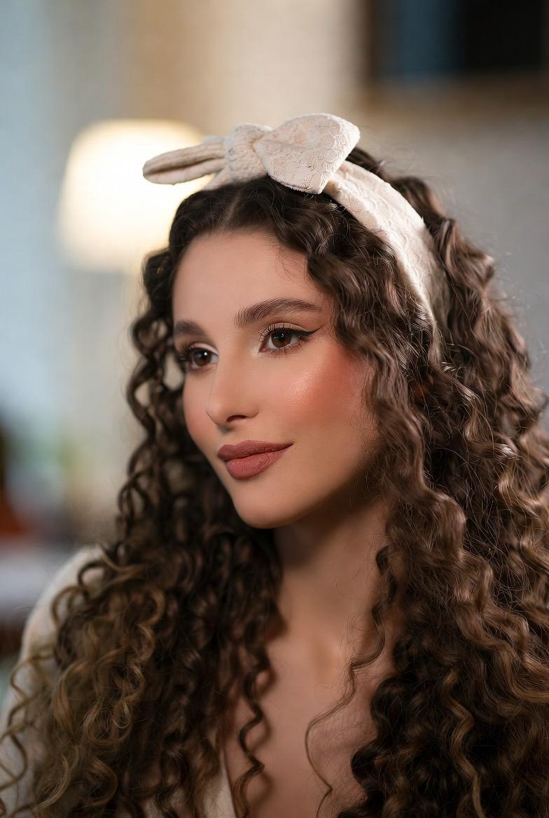 Headband Hairstyles for Curly Hair