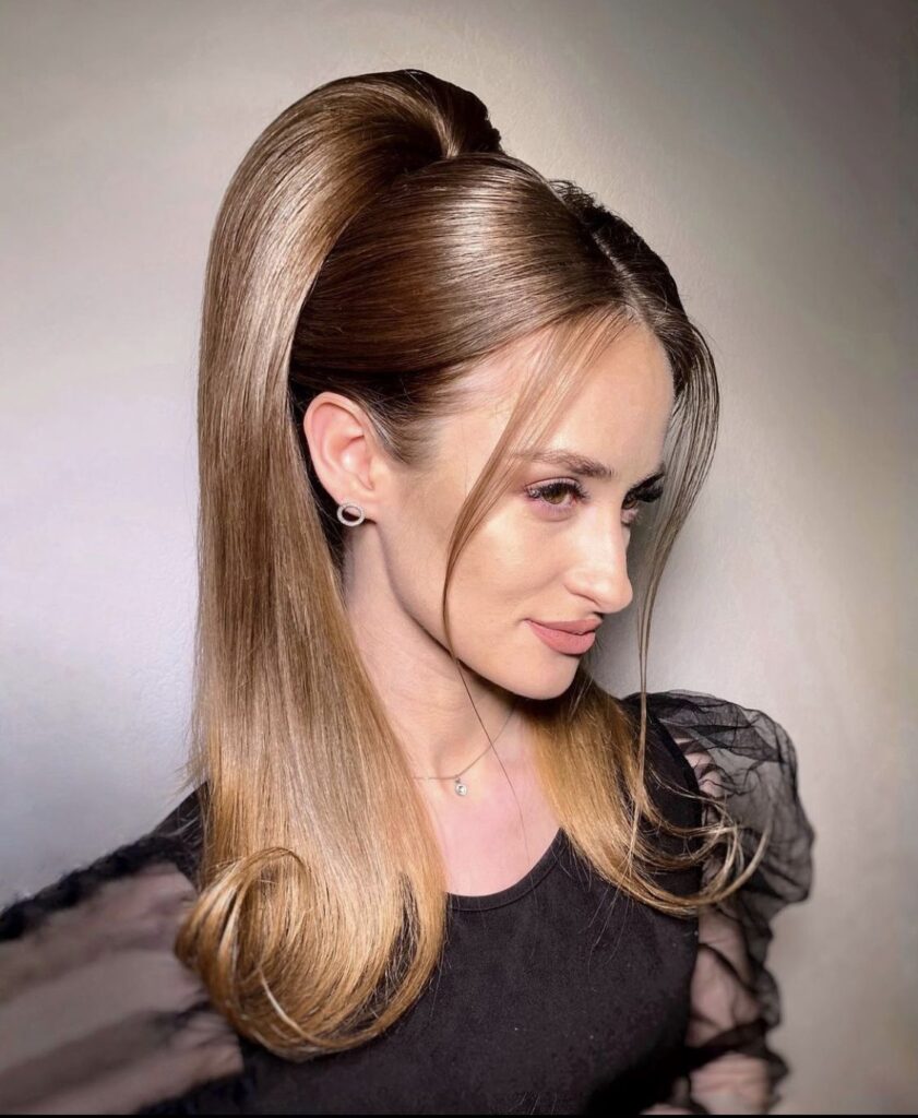 Blowout Hairstyles: 12 Trendy & Chic Ideas for Every Occasion