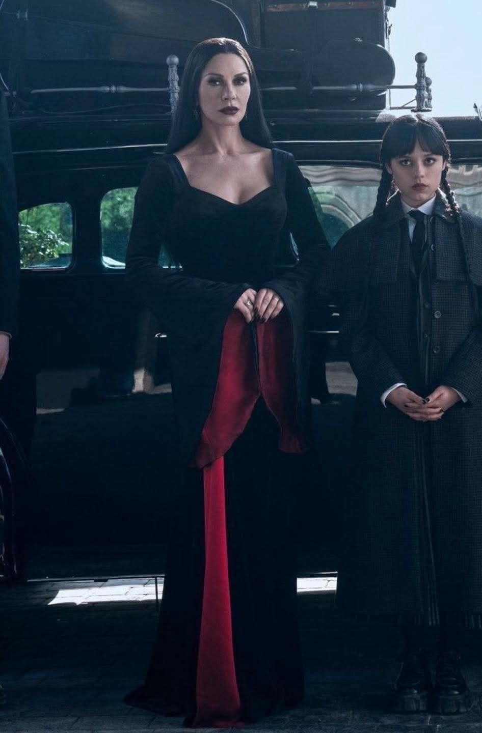 10 Halloween Hairstyles for Women Inspired by Iconic Characters